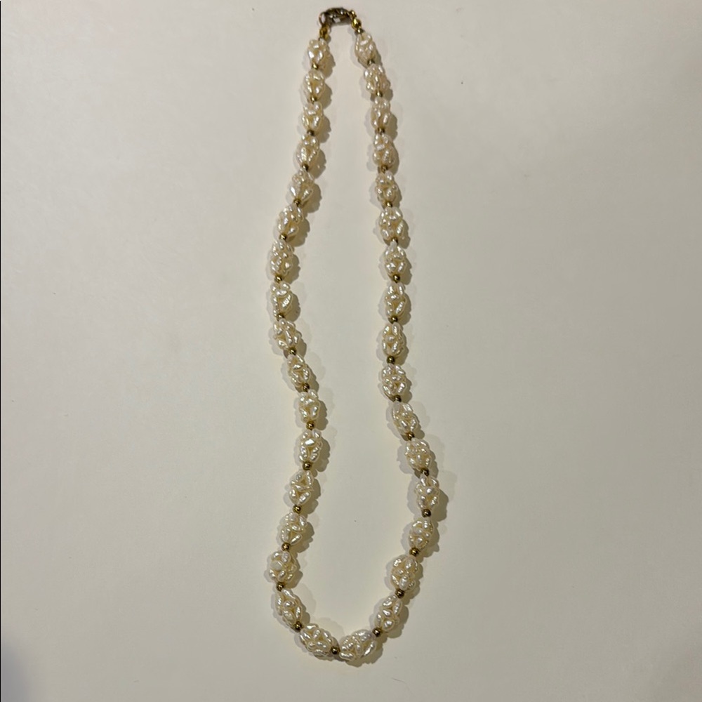 Vintage Elegant Faux Pearl Necklace